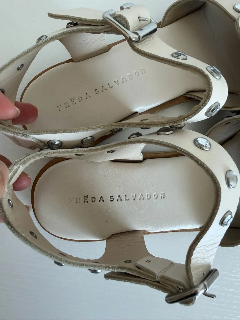 Freda Salvador 10 Sera Fisherman Sandals White Gem Embellishments - Picture 8 of 13
